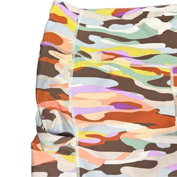 Torrid Camo Multi Color Performance Core 9 Inch Active Bike Short Size 2XL - Picture 10 of 11